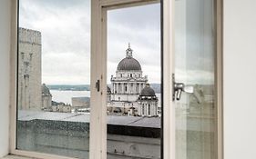 Host & Stay - Waterfront Penthouse